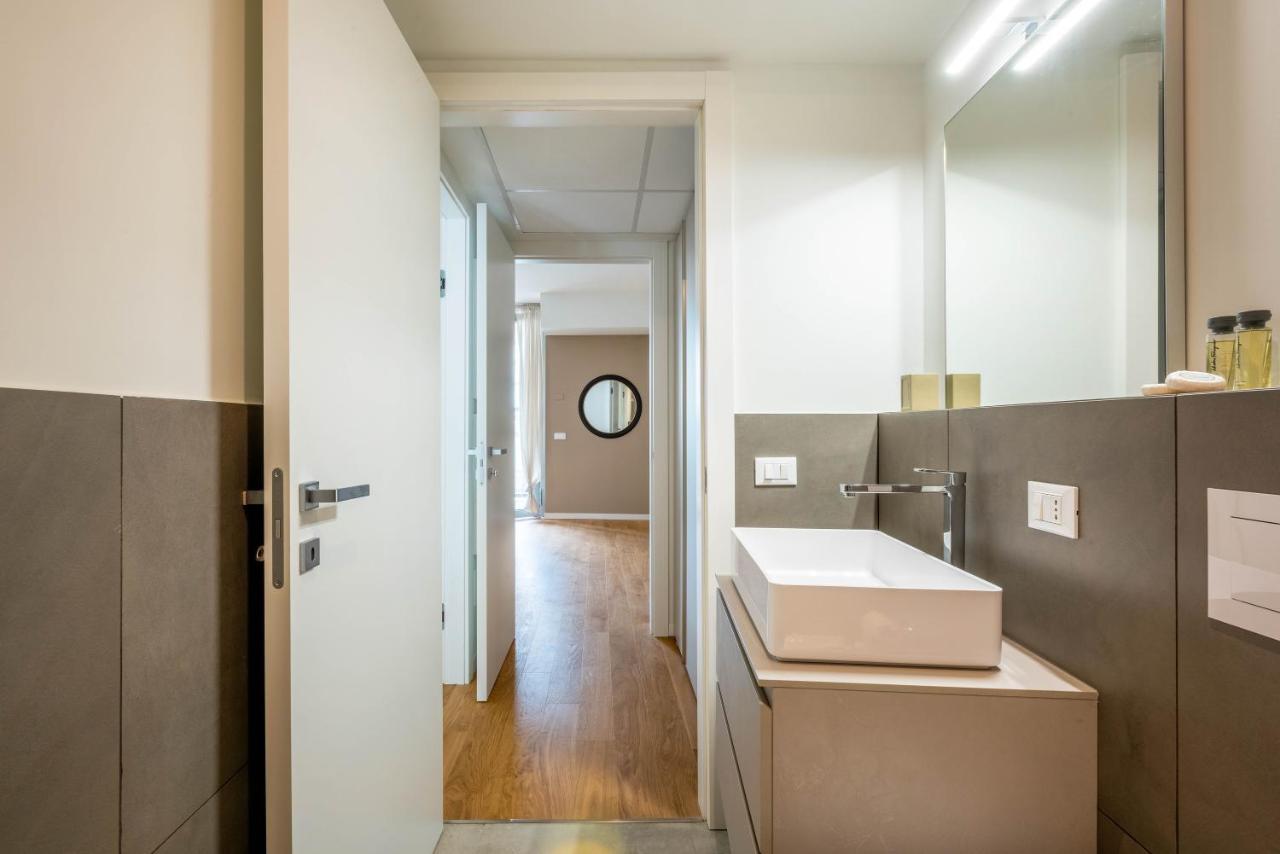Luvi - De Rolandi - Il Cortile Milano Milán